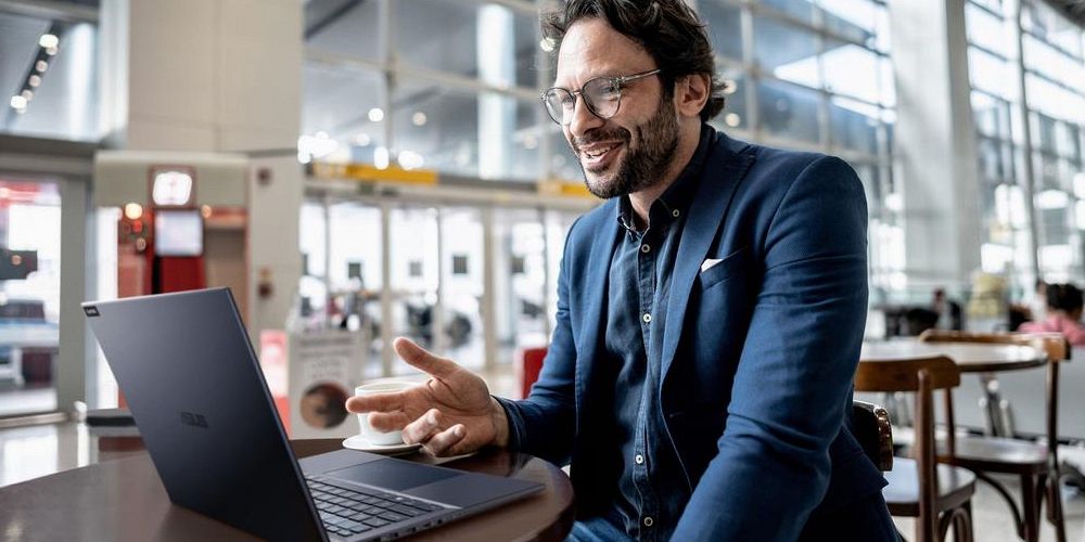 ASUS ExpertBook B9 OLED B9403CVA – vyčnieva z radu