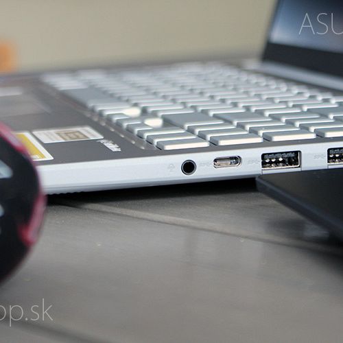 ASUS Zenbook 14 UX3405CA s Intel Core Ultra na každý pracovný stôl