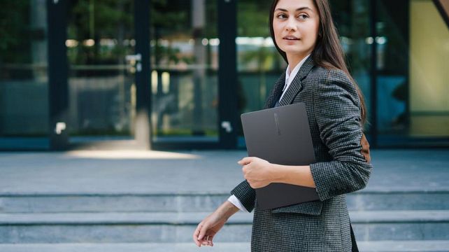 ASUS ExpertBook B1403CVA - spojenec pre podnikanie a produktivitu ASUS ExpertBook B1403CVA - spojenec pre podnikanie a produktivitu